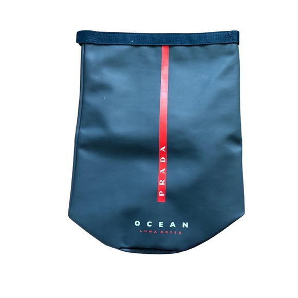NWOT Prada Beauty Luna Rossa Sailing Bag – Sleek & Functional! ⛵🖤 - Picture 1 of 6